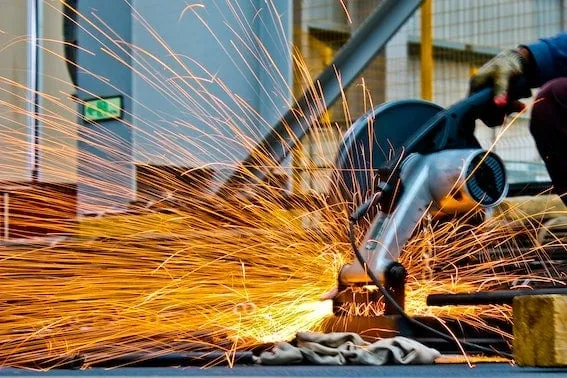 Wat zijn de risico’s van werk zonder oordoppen?